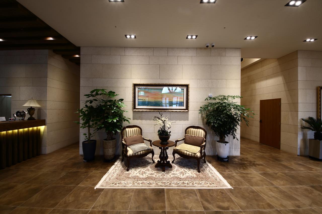 Benikea The H Hotel Hwaseong Exterior photo