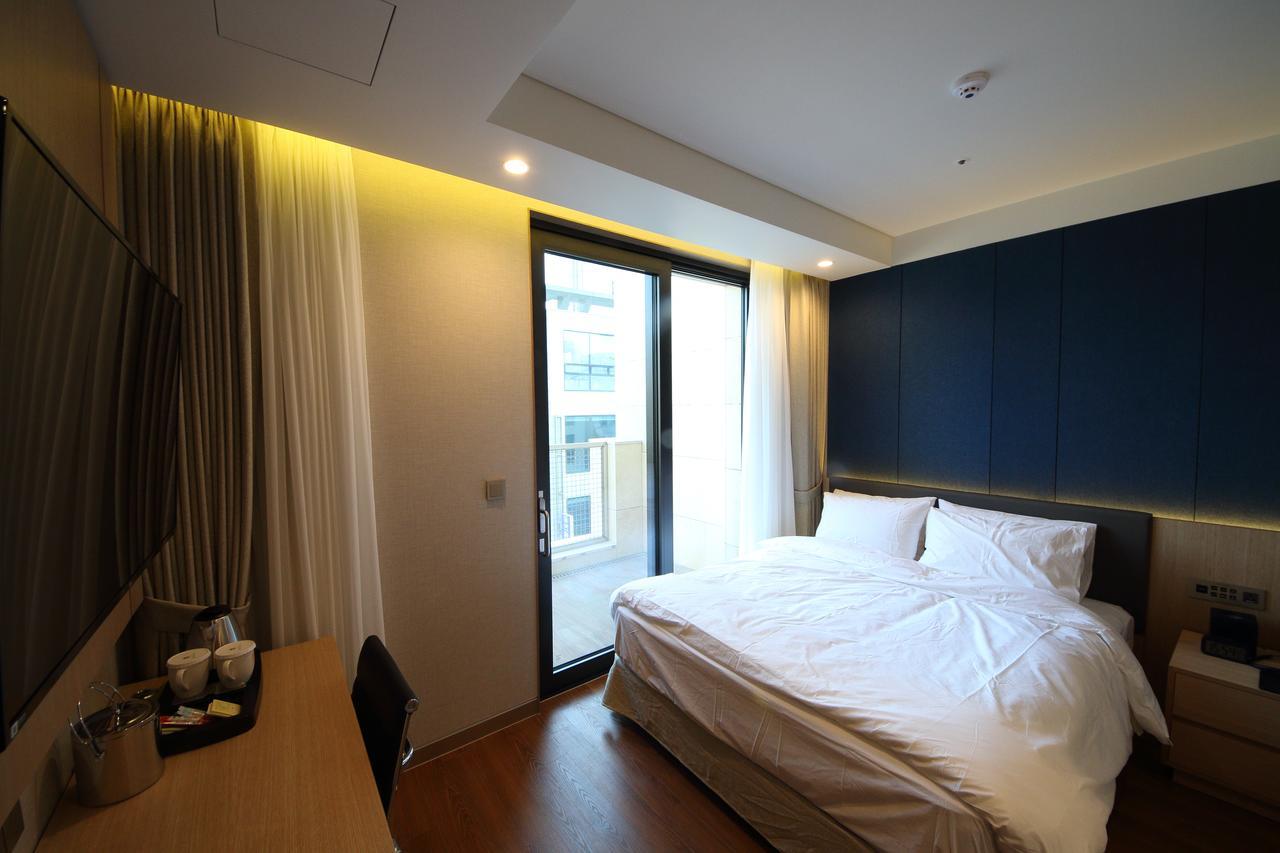 Benikea The H Hotel Hwaseong Exterior photo